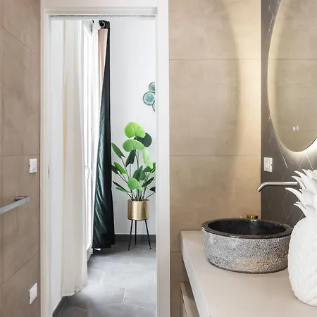 Dimo Luxury 2 *